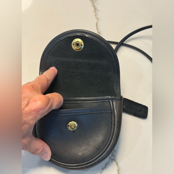 COACH Authentic 1970's Vintage Mini Belt Bag Crossbody Black Leather Bag - Picture 4 of 8